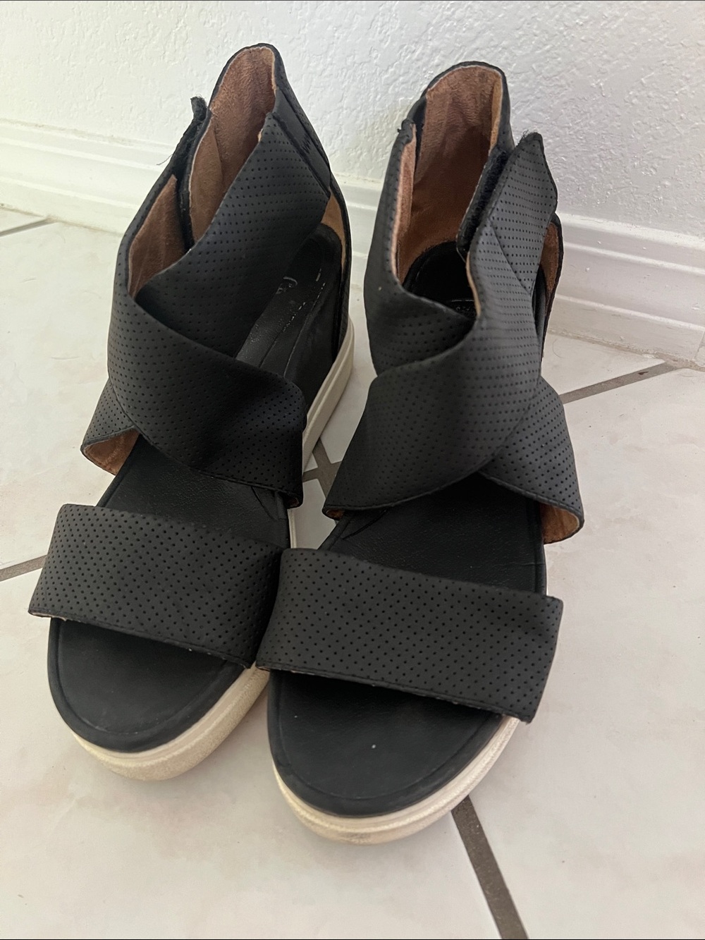 Dr Scholl’s Women's Black Strappy Wedge Sandals - Comfortable Everyday Style